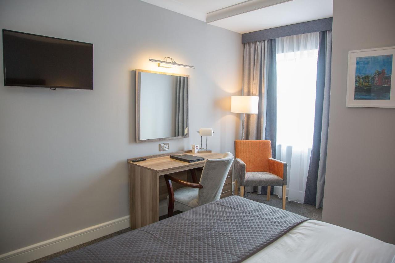 Westlodge Hotel & Leisure Centre バントリー エクステリア 写真